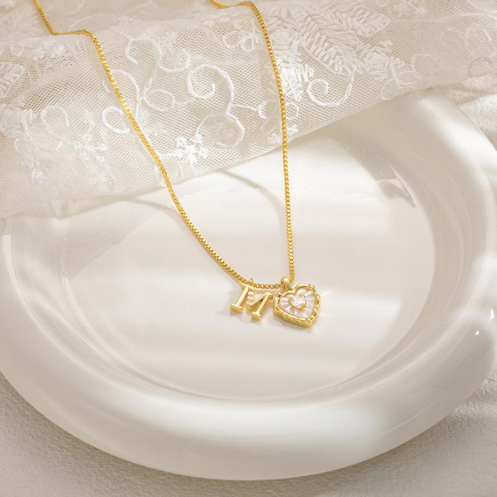 💛 Collier Cœur Initiale – Chaîne Délicate ✨