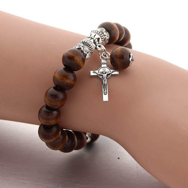 Bracelet chrétien fait main en perles de bois avec croix de Jésus