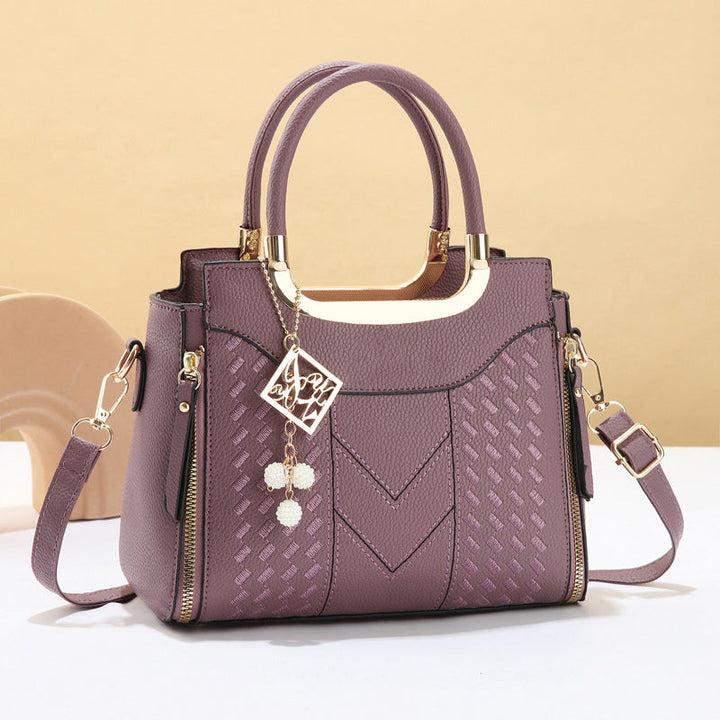 ⏰ Sac Femme Matelassé en V – Finitions Dorées 🌸