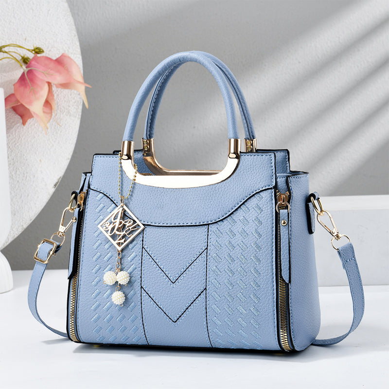 ⏰ Sac Femme Matelassé en V – Finitions Dorées 🌸